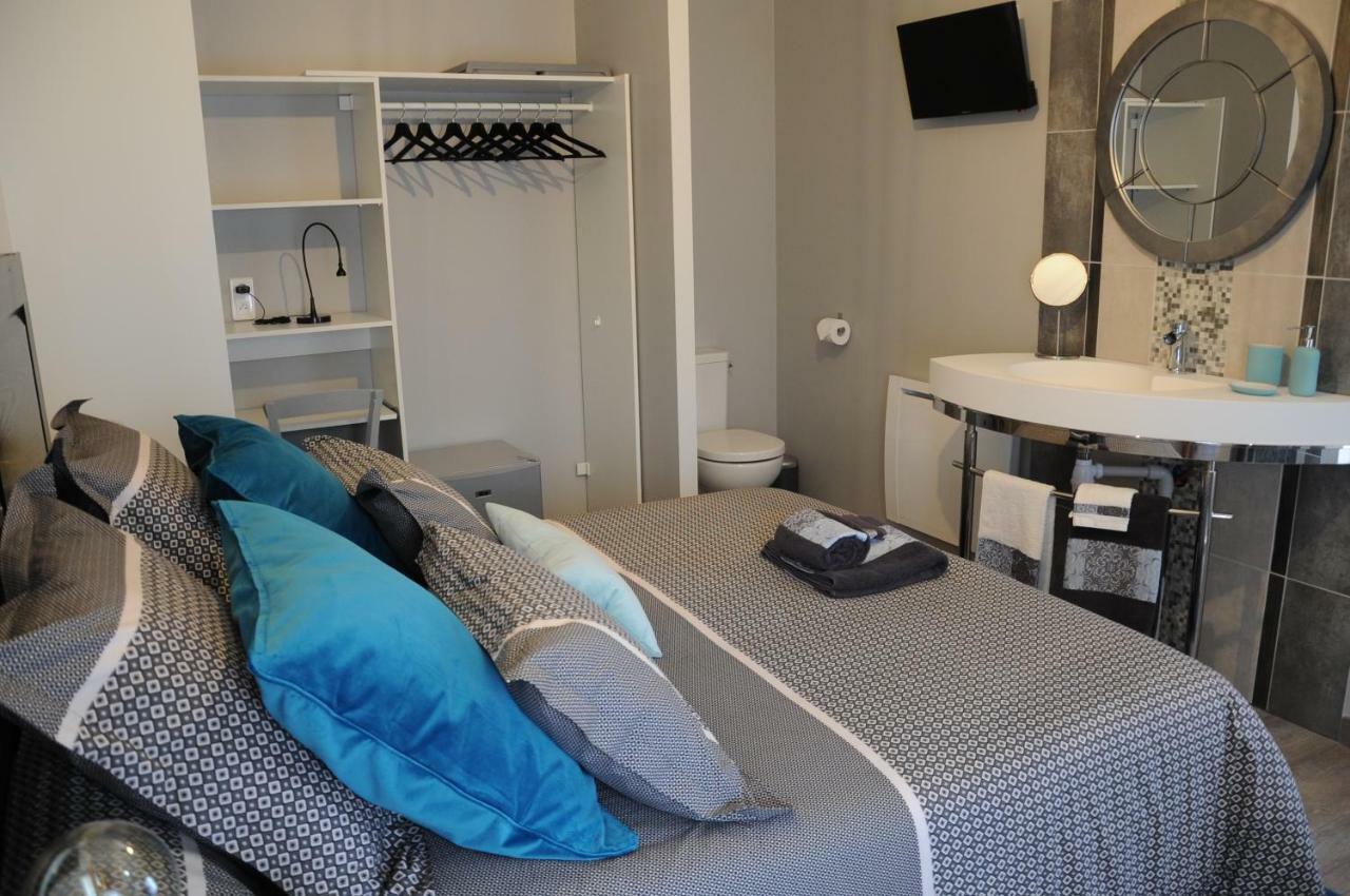 Bed and Breakfast Le Nid De Sigogne Екстер'єр фото